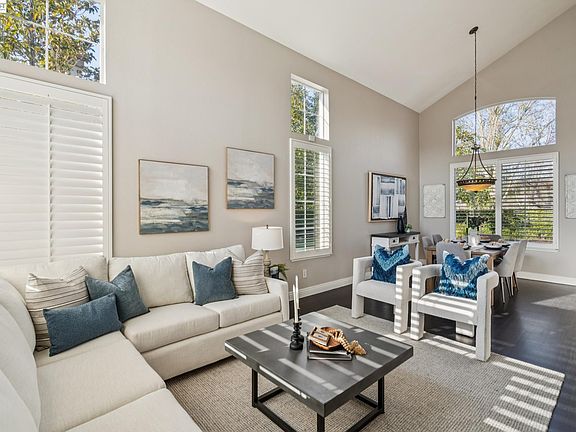 5th image of 334 Squirrel Ridge Way