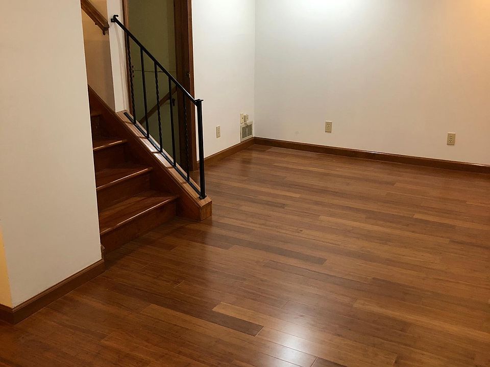 1st image of 22 Cottonwood Dr