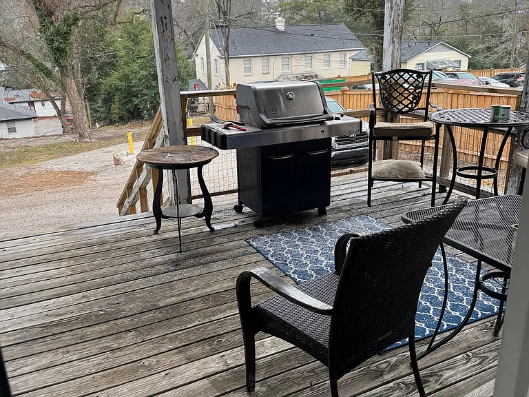 2408 Devine St #B — Photo 4