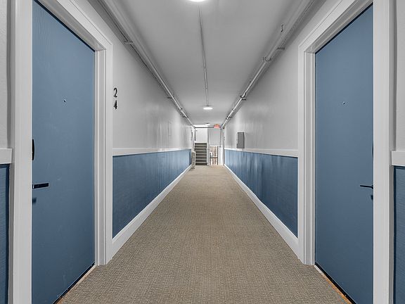 3rd image of 606 E 15th St APT 38