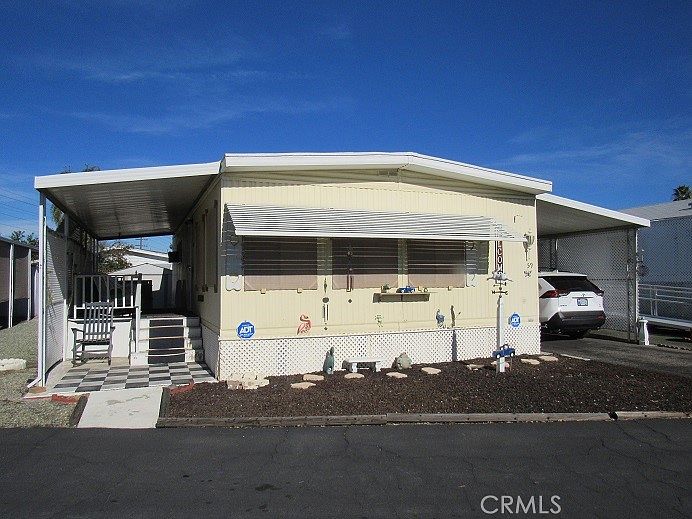 1st image of 332 N Lyon Ave Space 59