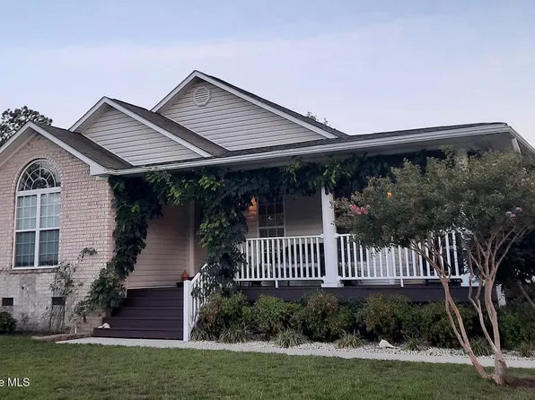 227 E Ivybridge Drive, Hubert, NC 28539