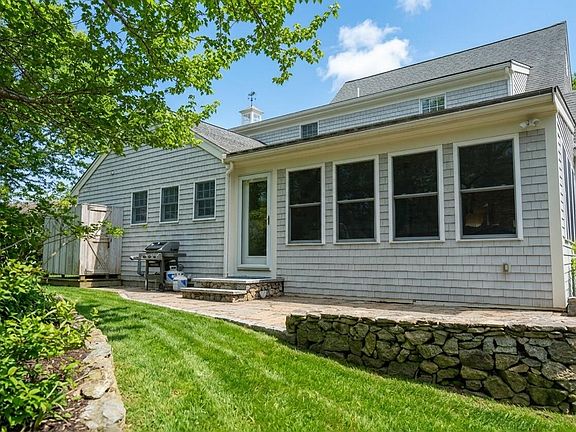 4th image of 10 Abbey Gate Road