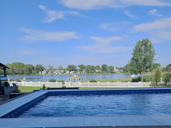 47 Oswegatchie Hills Road, East Lyme, CT 06357