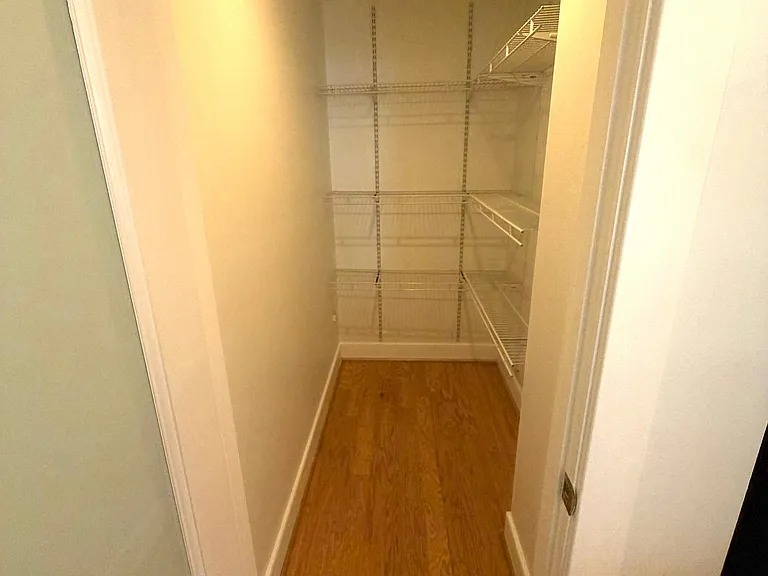 2444 Ontario Rd NW #1 — Photo 6