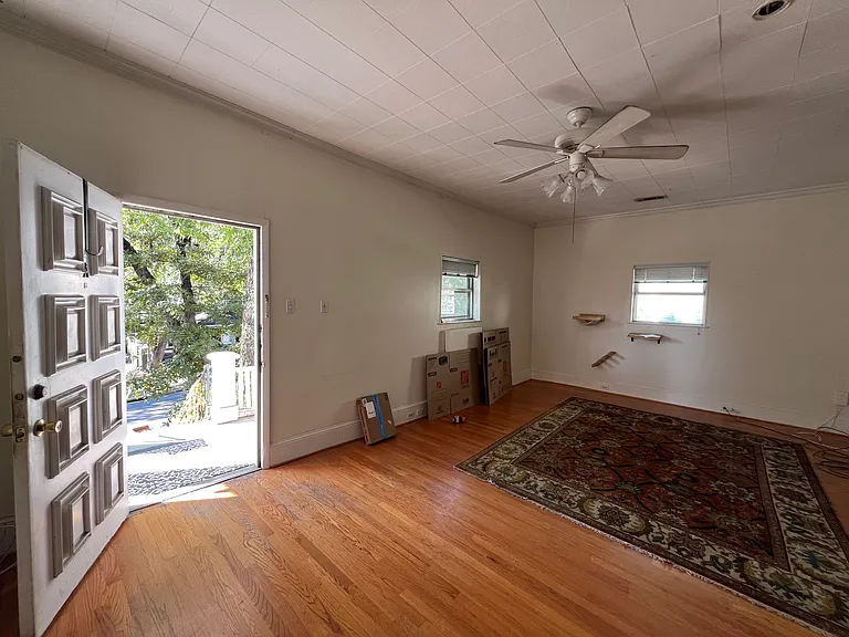 903 Blanco St — Photo 9
