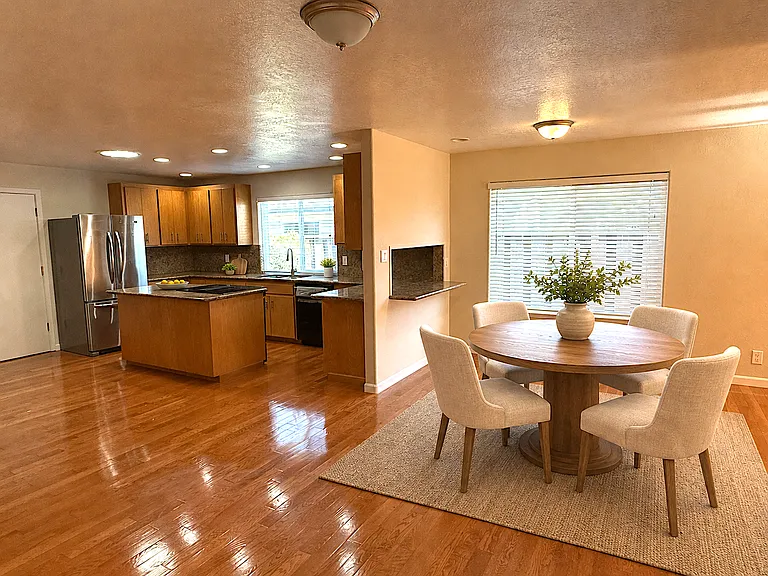 786 Eden Ave — Photo 6