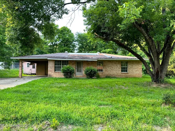 107 E Park Dr, Vicksburg, MS 39183