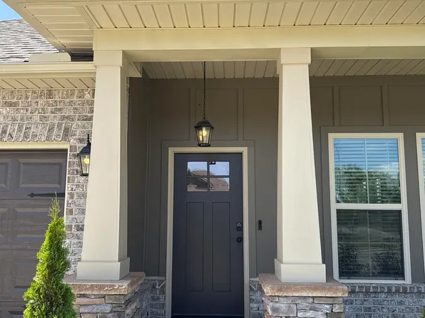 24008 Quints Dr, Athens, AL 35613