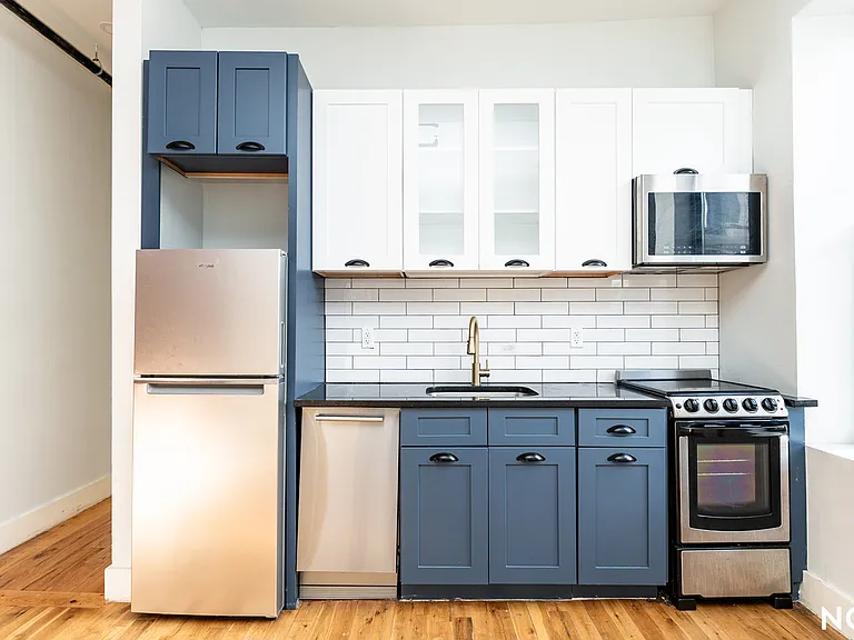 57 Grove St #2B — Photo 4