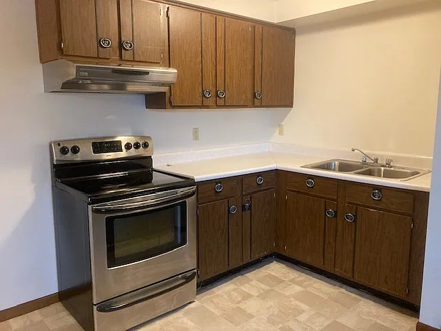 1691 Western Ave #8 — Photo 2