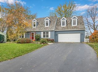 224 Pilgrims Path, Gurnee, IL 60031