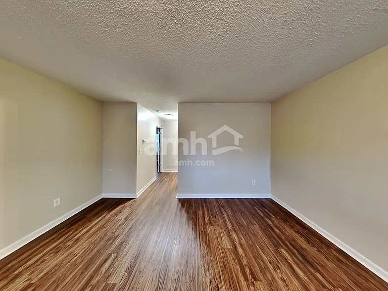 4654 Grove Ct — Photo 6