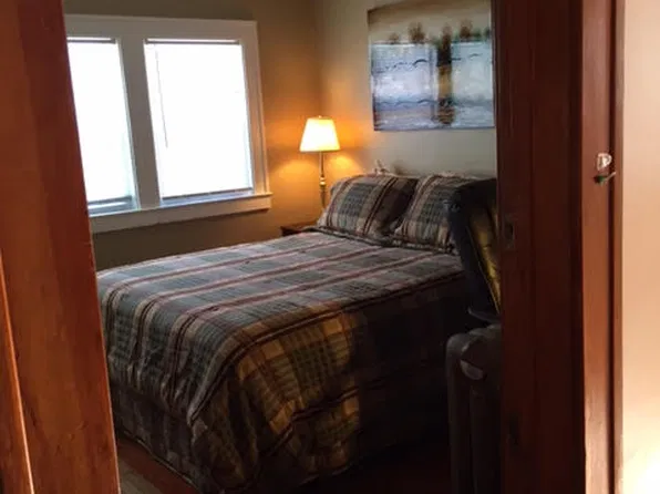 (undisclosed Address), Royal Oak, MI 48067