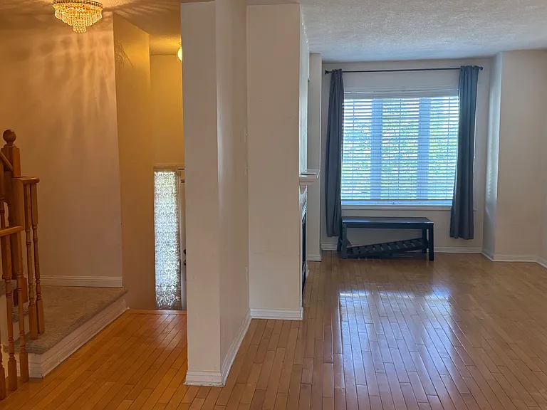 80 Acorn Pl #16 — Photo 10