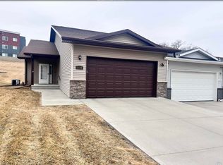 1719 S Saint Aubin St, Sioux City, IA 51106