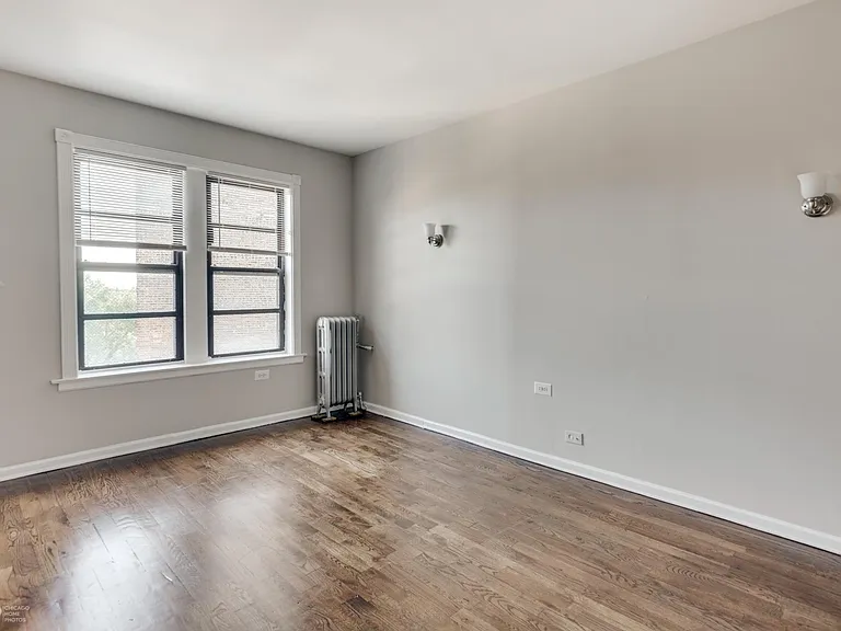 7301 N. Sheridan — Photo 9