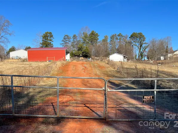 4055 Driveway #4051, Hickory, NC 28602