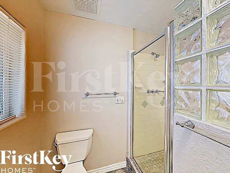 1007 W Utopia Rd — Photo 7