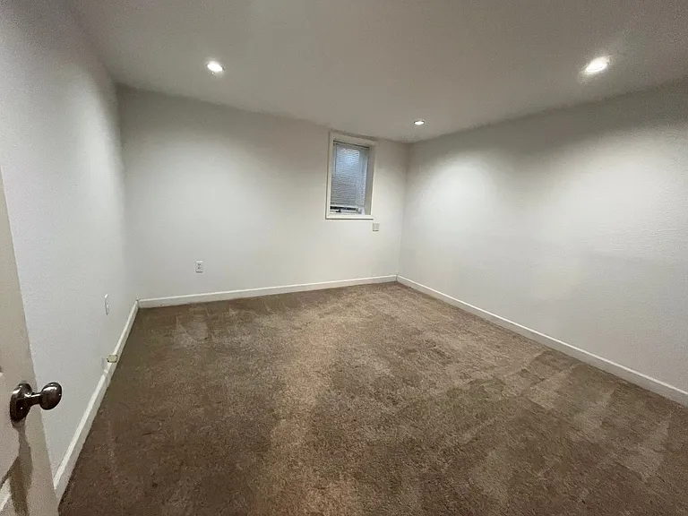 1411 S Willow Ave — Photo 19