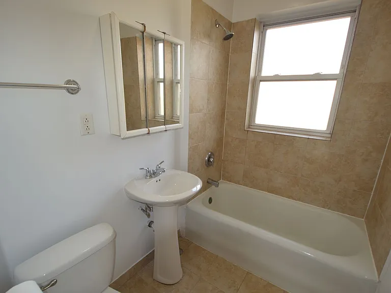 4402 N Rockwell St #3-4402-3 — Photo 21