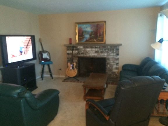 3rd image of 6314 N Hale St