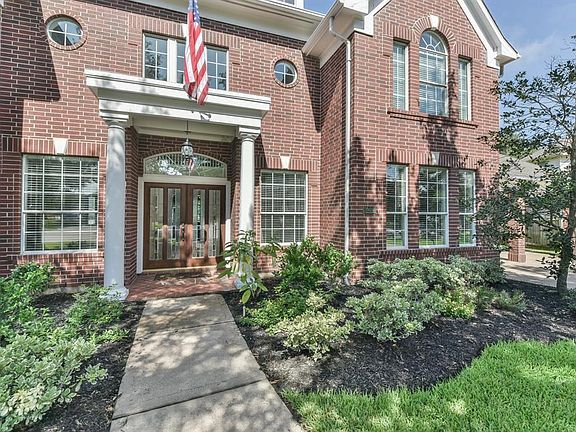 2nd image of 20418 Lakeland Falls Dr