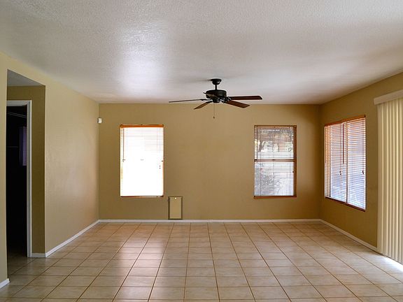 4th image of 4003 E Cascalote Dr