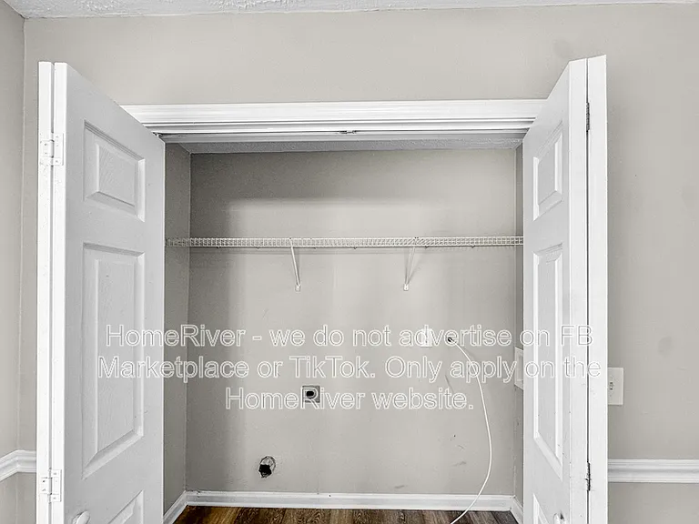 178 Marsh Glen Dr — Photo 9