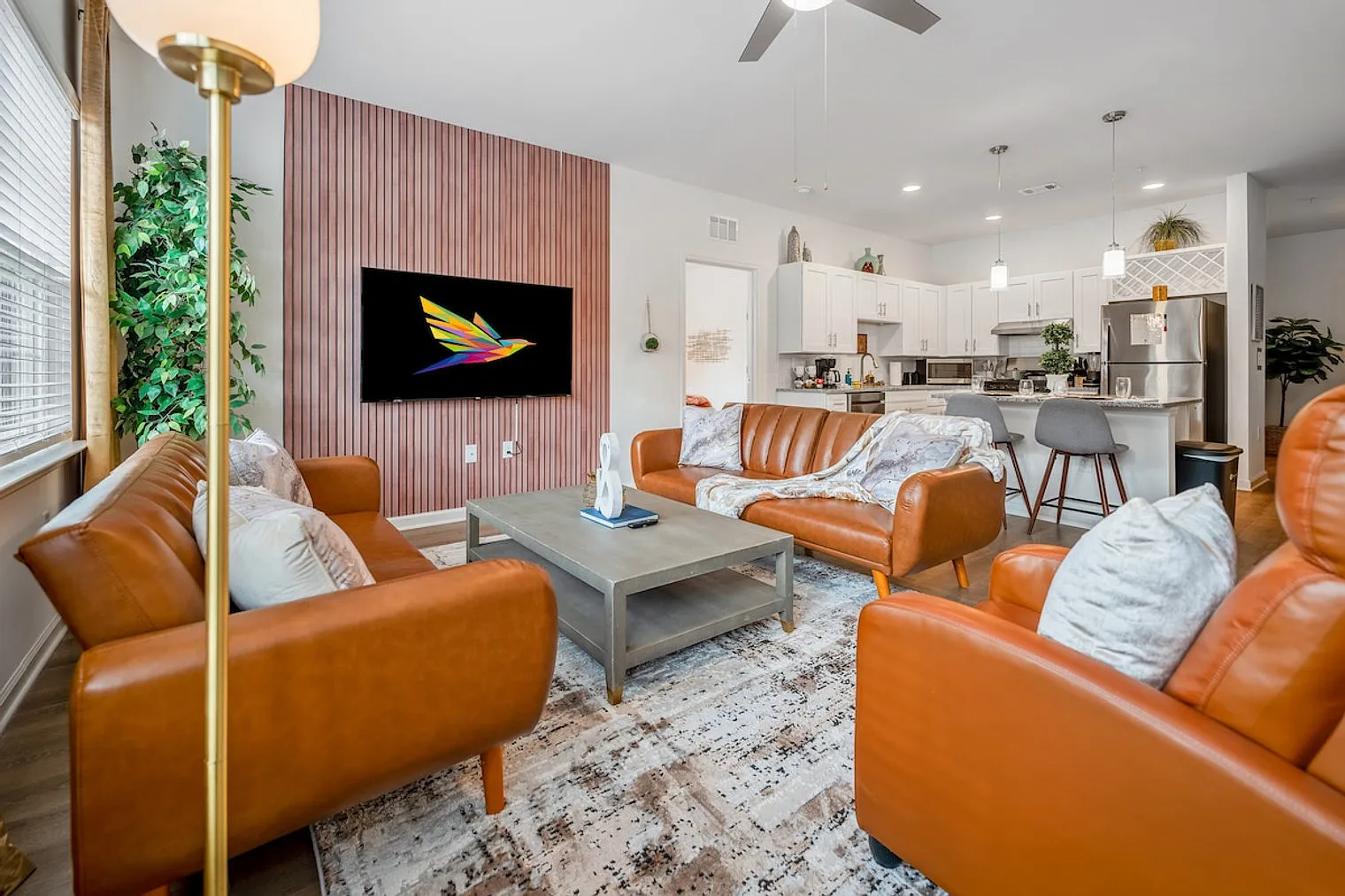 3 bed, 2.0 bath, $4,124 — Photo 2