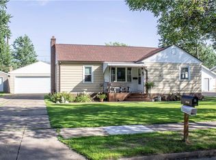 3831 Robin Rd, Eau Claire, WI 54703