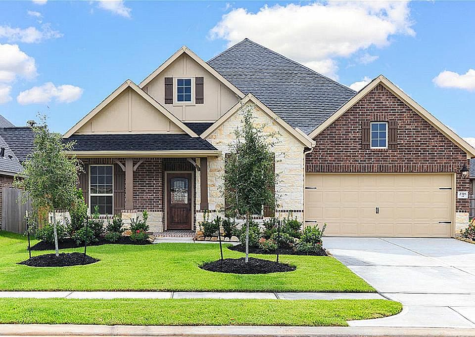 1st image of 2318 Angel Trumpet Dr