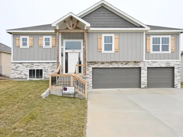 108 Johnson Cir, Dearborn, MO 64439