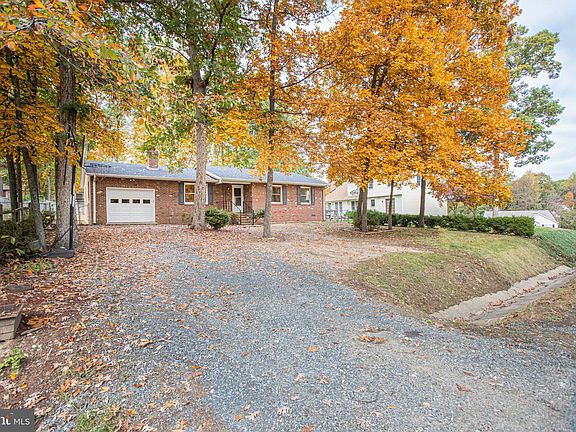 2nd image of 438 Laurel Ave