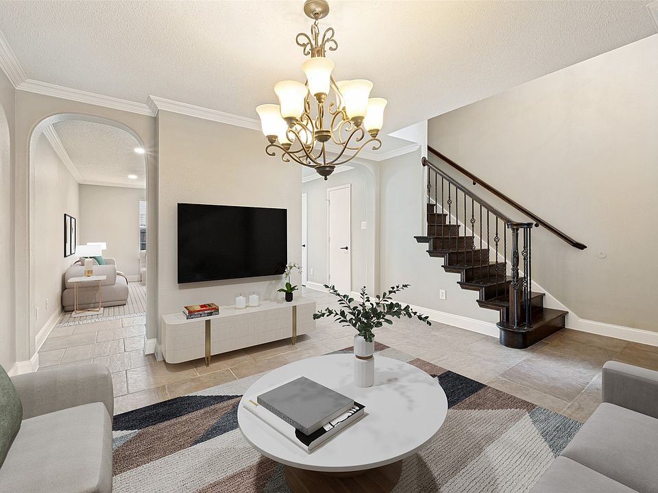 1st image of 604 Alcove Dr