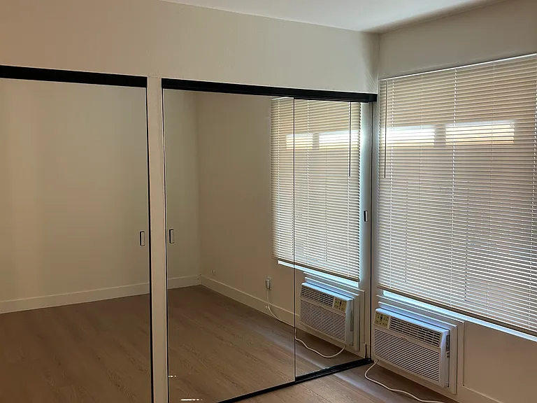 5295 Corteen Pl #105 — Photo 5