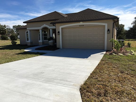 2nd image of 32204 Oak Glen Dr