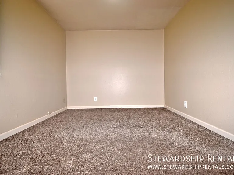 1170 Grant Aly #B — Photo 12