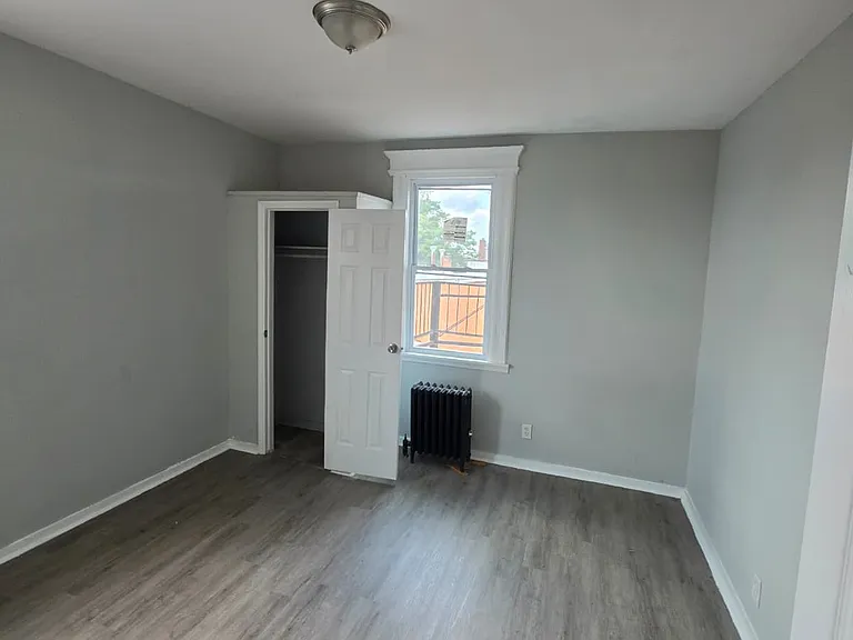 233 Littleton Ave #13 — Photo 5