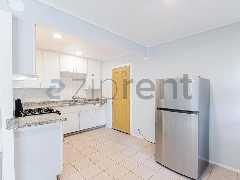 709 Adeline Pl — Photo 9