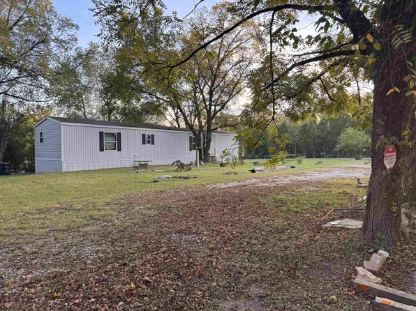 9528 Park Ave, Fountain Lake, AR 71901