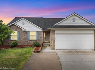 41215 Westfield Cir, Canton, MI 48188