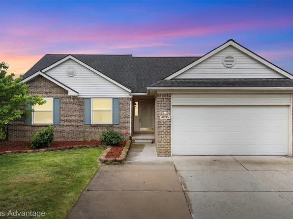 41215 Westfield Cir, Canton, MI 48188
