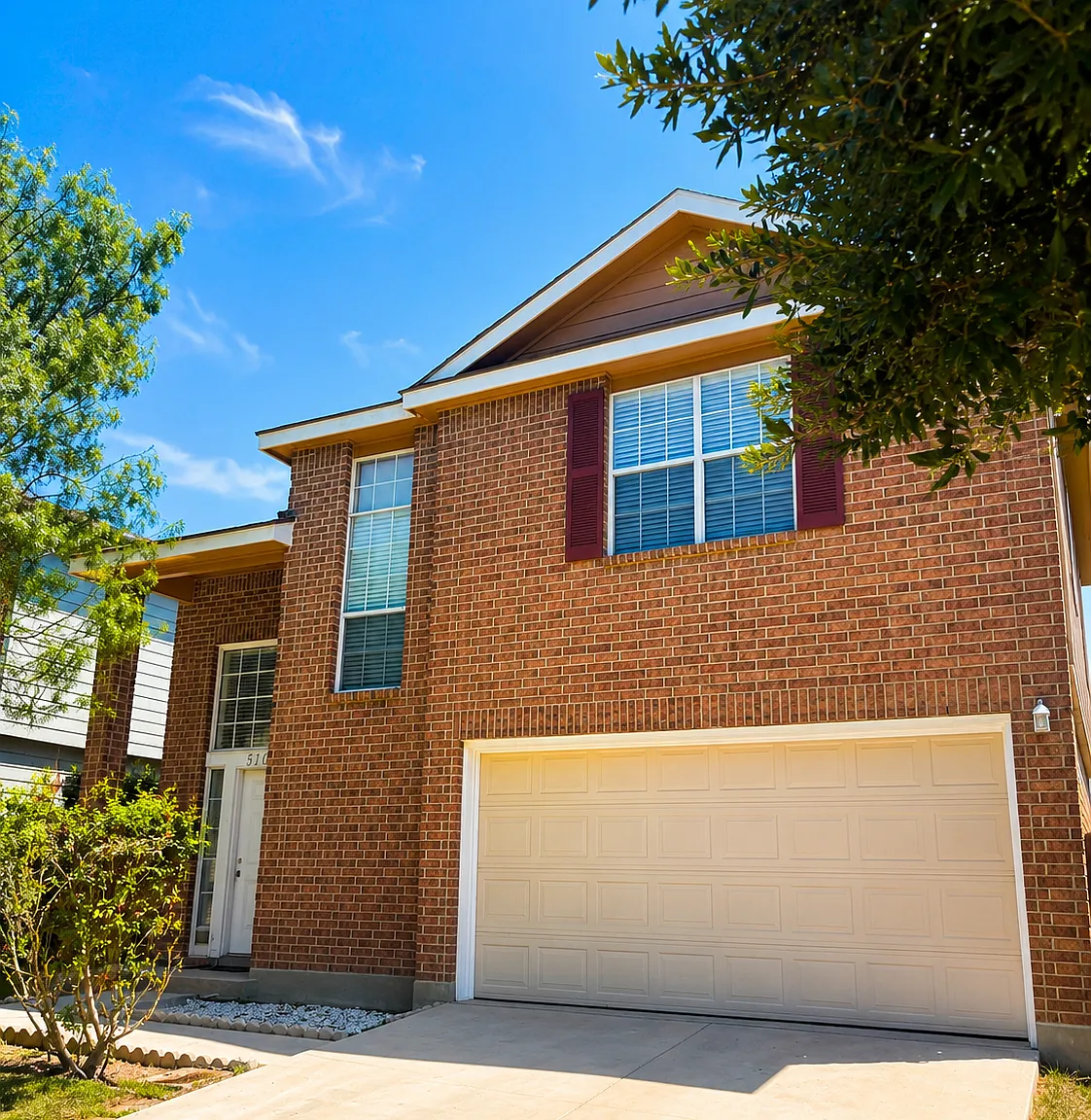 5102 Crestwood Hill Dr — Photo 1