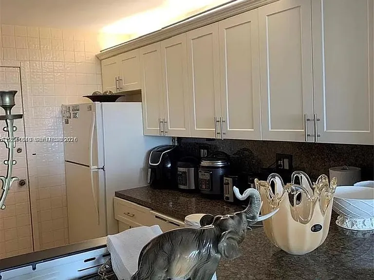 3140 S Ocean Dr #2303 — Photo 4