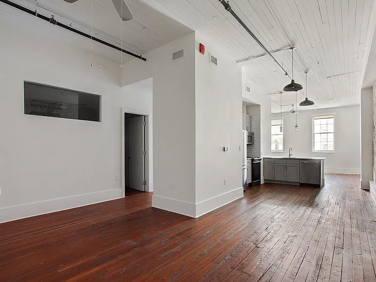 108 W Broughton St #2A — Photo 10