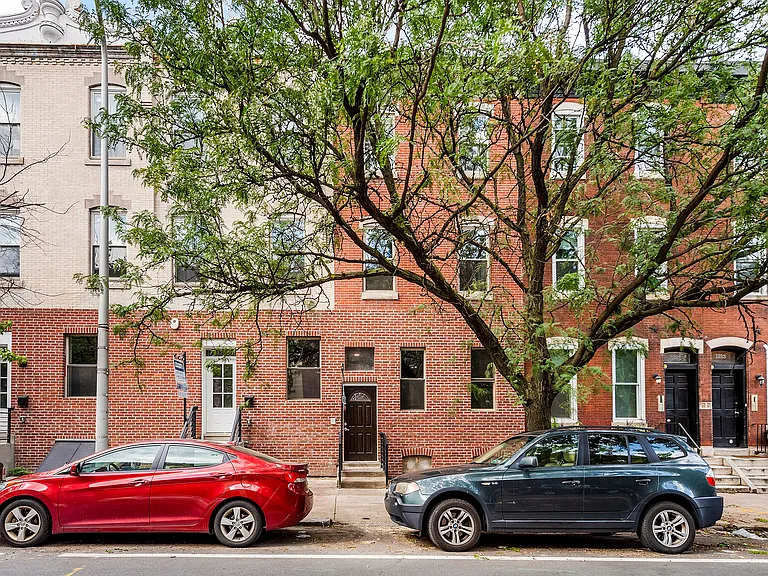 1933 Christian St #24 — Photo 8