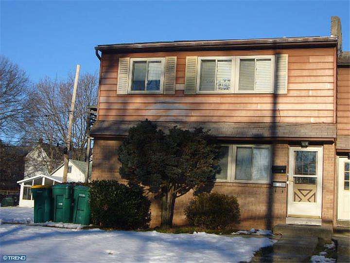2nd image of 17 Cherry St