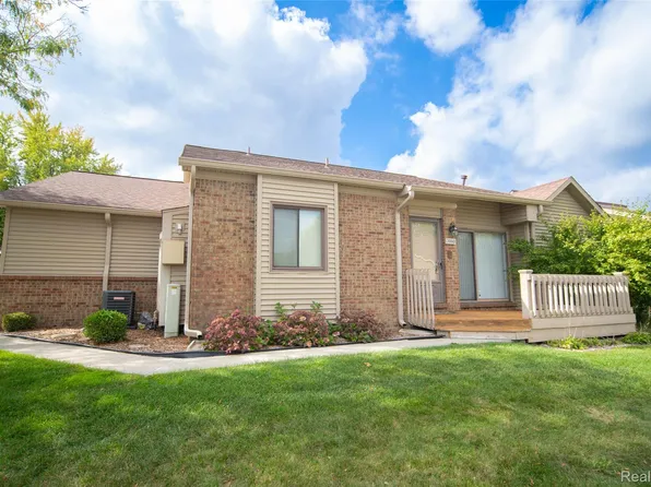 7080 Elmhurst, West Bloomfield, MI 48322