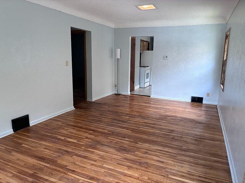 1st image of 1024 Stinson St #2